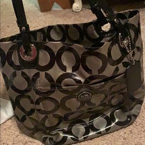 Medium Signature Coach tote